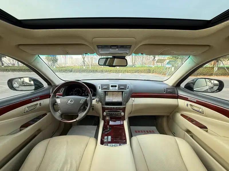 Lexus LS 2010 460L Premium Edition — миниатюра 18