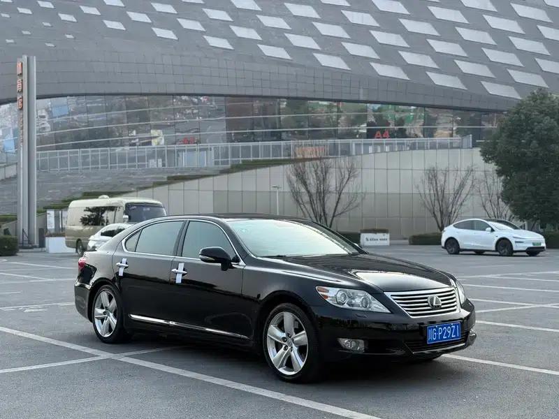 Lexus LS 2010 460L Premium Edition — миниатюра 3