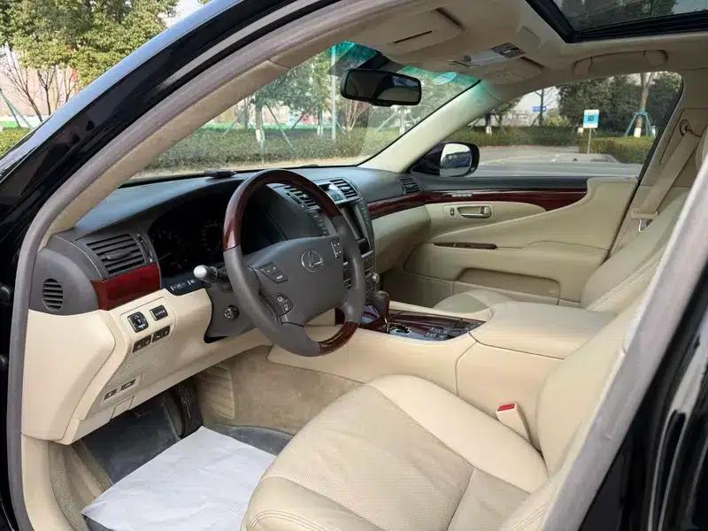Lexus LS 2010 460L Premium Edition — миниатюра 22