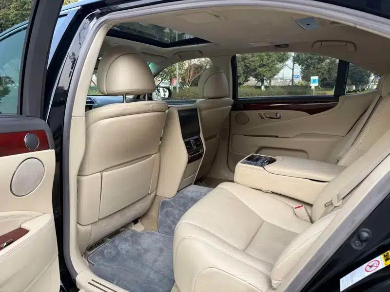 Lexus LS 2010 460L Premium Edition — миниатюра 24