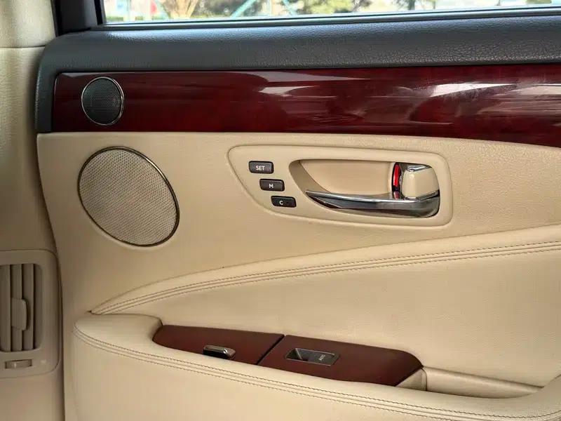 Lexus LS 2010 460L Premium Edition — миниатюра 10