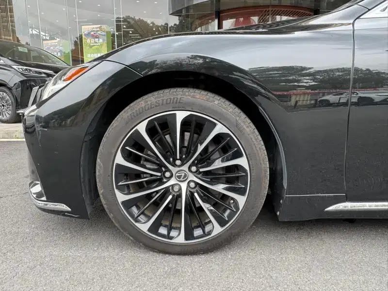 Lexus LS 500h Executive Edition 2021 — миниатюра 9