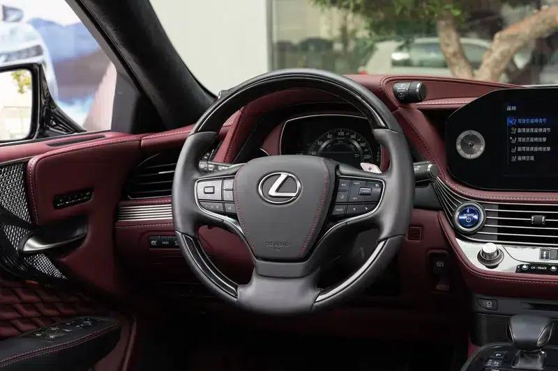 Lexus LS 500h Executive Edition 2021 — миниатюра 17