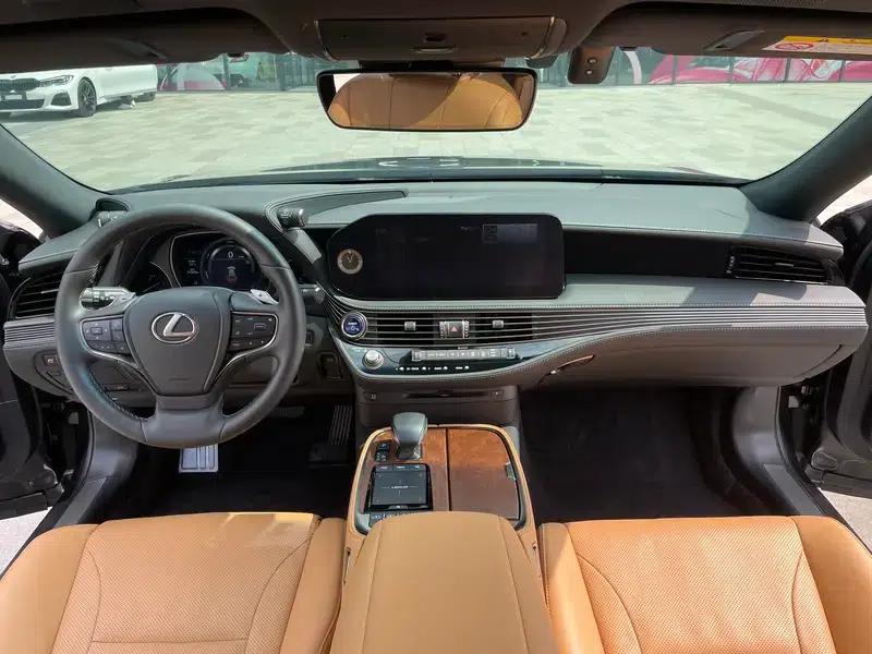 Lexus LS 2021 500h Premium Edition — миниатюра 11
