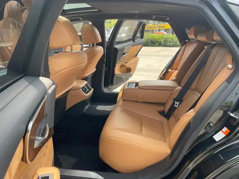 Lexus LS 2021 500h Premium Edition — миниатюра 16