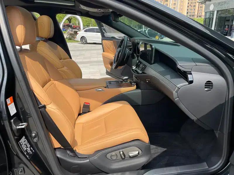 Lexus LS 2021 500h Premium Edition — миниатюра 8