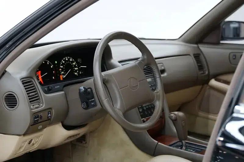 1994 Lexus LS 4.0L Automatic Rear-Wheel Drive 5-Seater (Parallel Import) — миниатюра 14