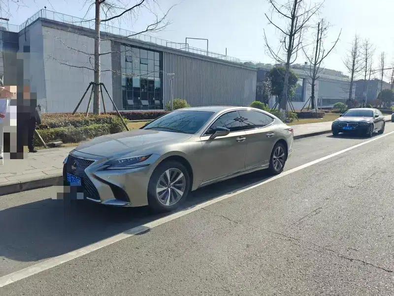 Lexus LS 2020 500h Premium Edition (China VI Emission Standard) — миниатюра 1