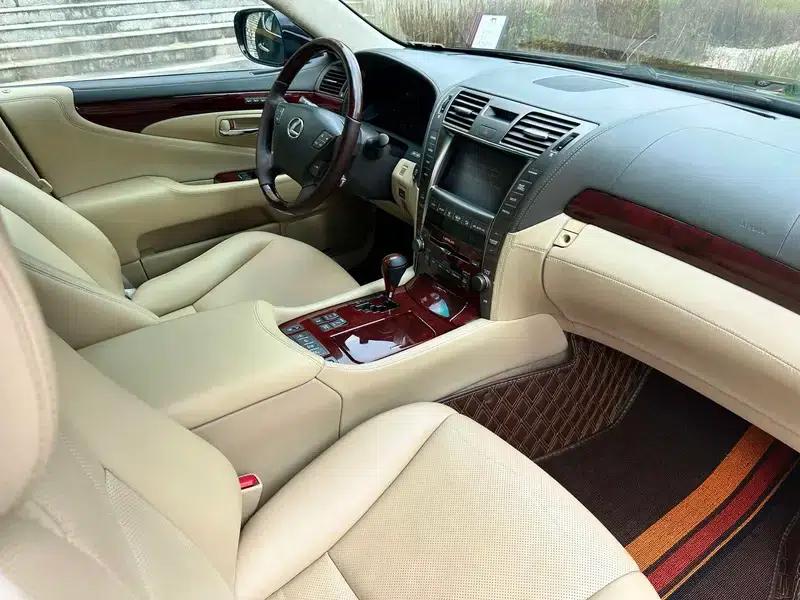 Lexus LS 2010 460L Premium Edition — миниатюра 20