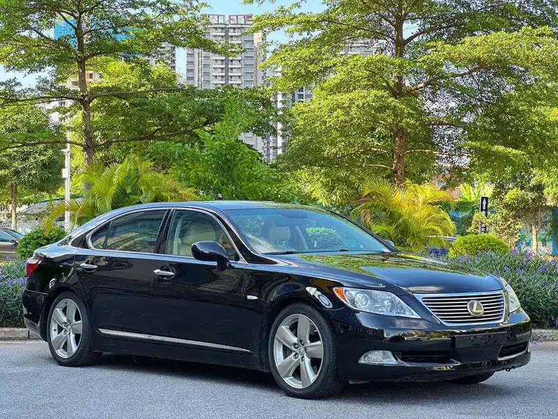 Lexus LS 2010 460L Premium Edition — миниатюра 3