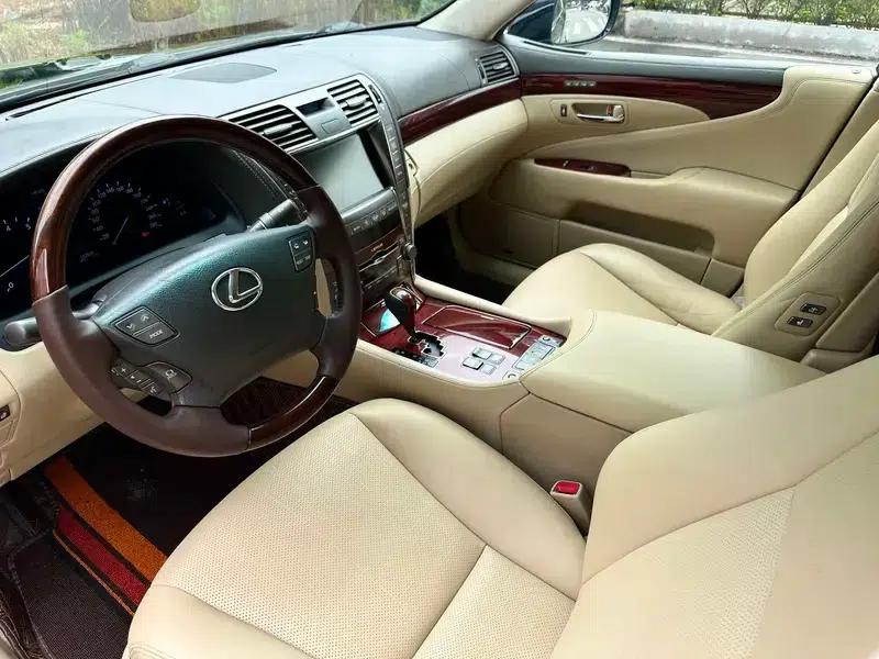 Lexus LS 2010 460L Premium Edition — миниатюра 24