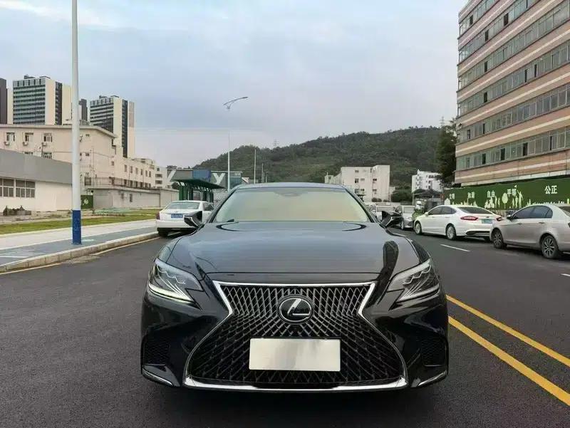 Lexus LS 2020 500h Premium Edition (China VI Emission Standard) — миниатюра 2