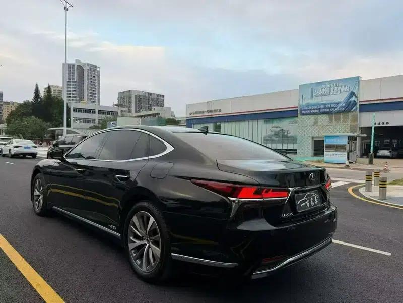Lexus LS 2020 500h Premium Edition (China VI Emission Standard) — миниатюра 4