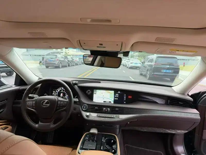 Lexus LS 2020 500h Premium Edition (China VI Emission Standard) — миниатюра 7
