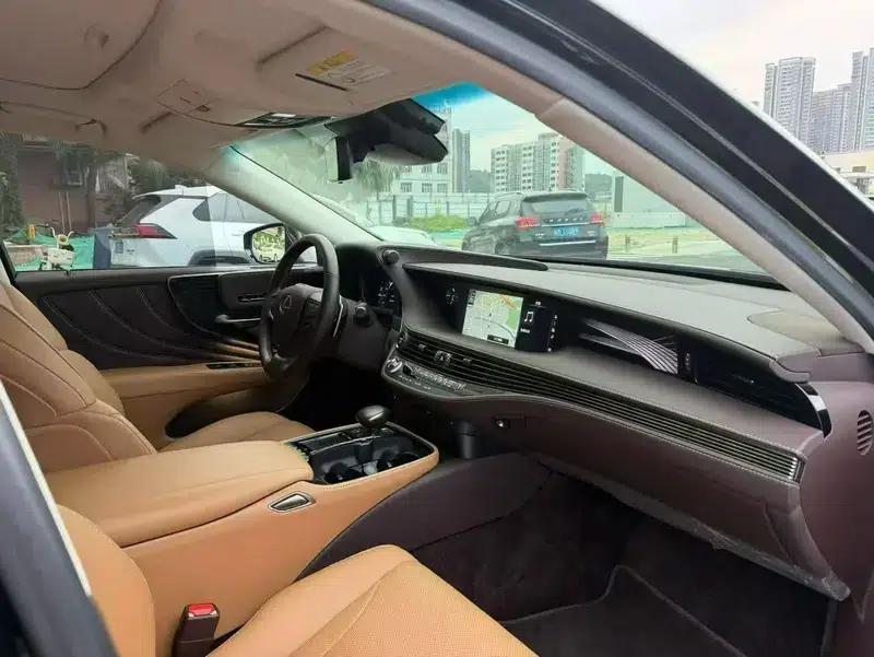 Lexus LS 2020 500h Premium Edition (China VI Emission Standard) — миниатюра 8