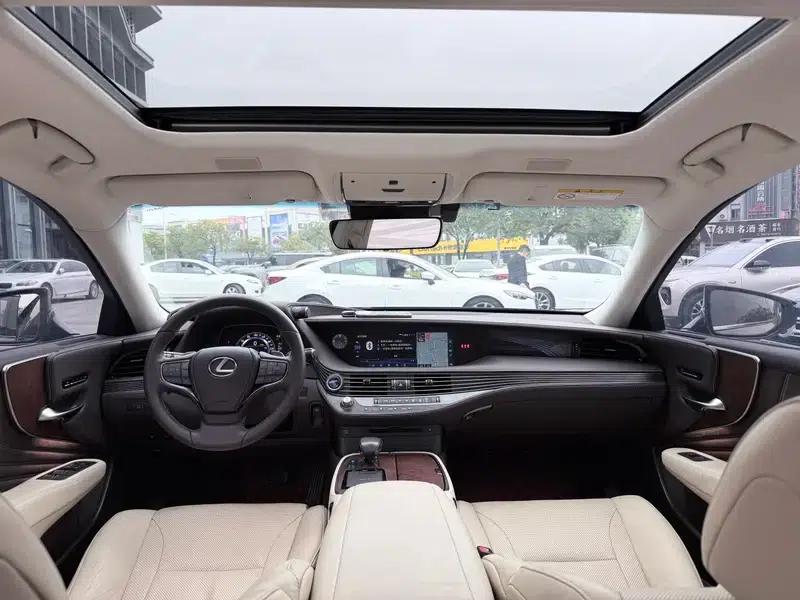 Lexus LS 2018 500h Premium Edition (China V Emission Standard) — миниатюра 13