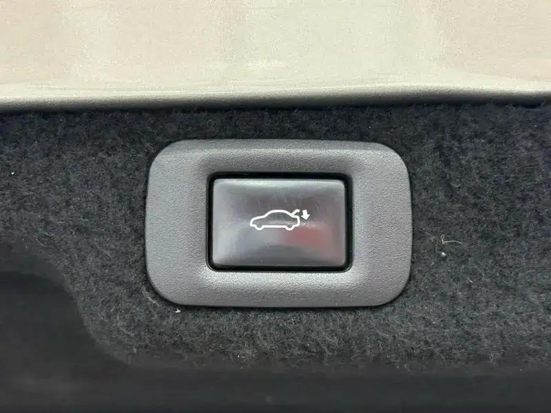 Lexus LS 2021 500h Premium Edition — миниатюра 11