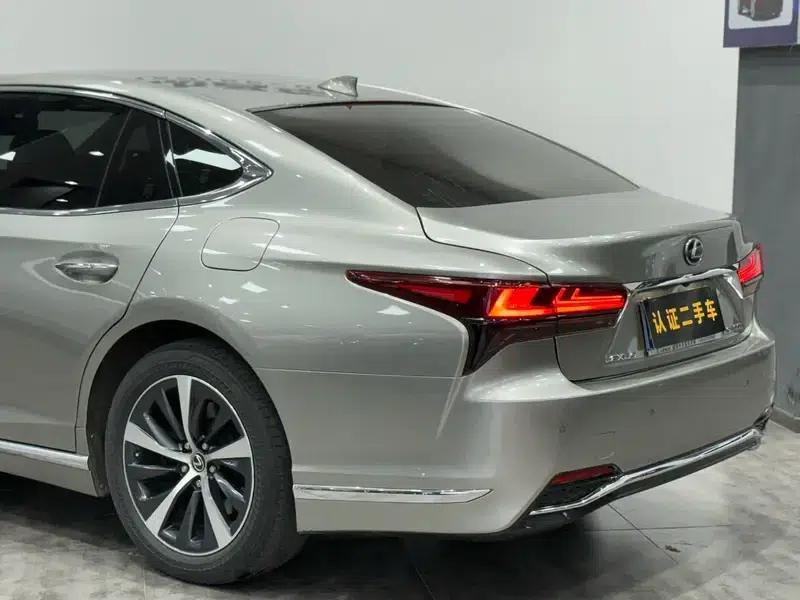 Lexus LS 2021 500h Premium Edition — миниатюра 13