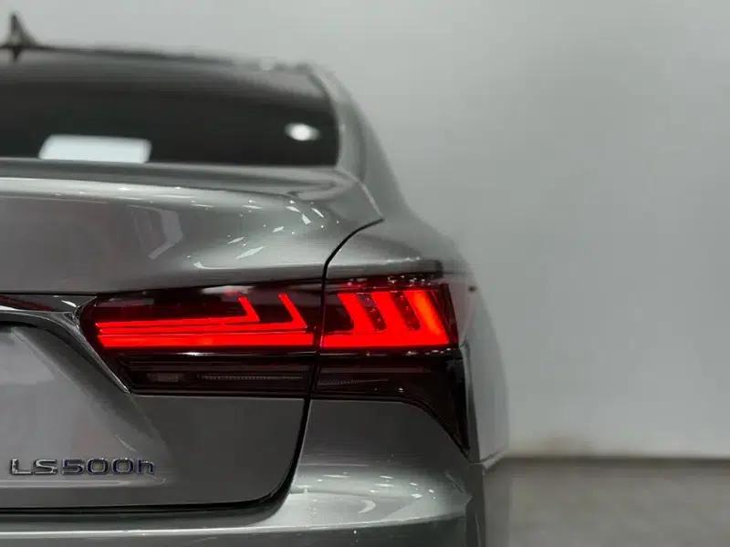 Lexus LS 2021 500h Premium Edition — миниатюра 8