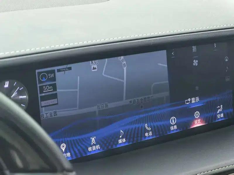 Lexus LS 2018 500h Executive Edition (China V emission standard) — миниатюра 5