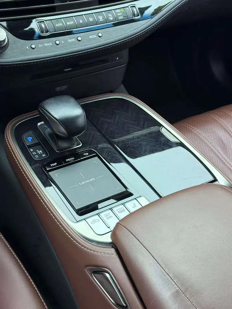 Lexus LS 2018 500h Executive Edition (China V emission standard) — миниатюра 6