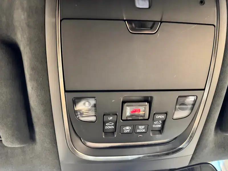 Lexus LS 2018 500h Executive Edition (China V emission standard) — миниатюра 12