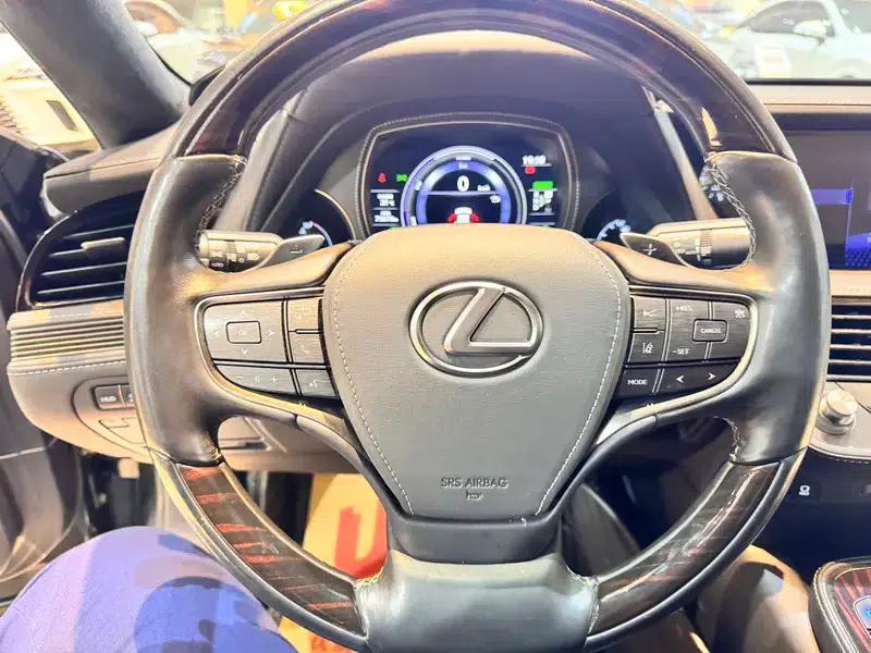 Lexus LS 2018 500h Executive Edition (China V emission standard) — миниатюра 16