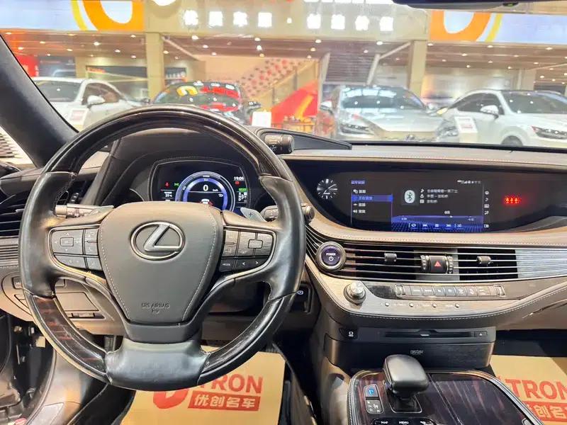 Lexus LS 2018 500h Executive Edition (China V emission standard) — миниатюра 17