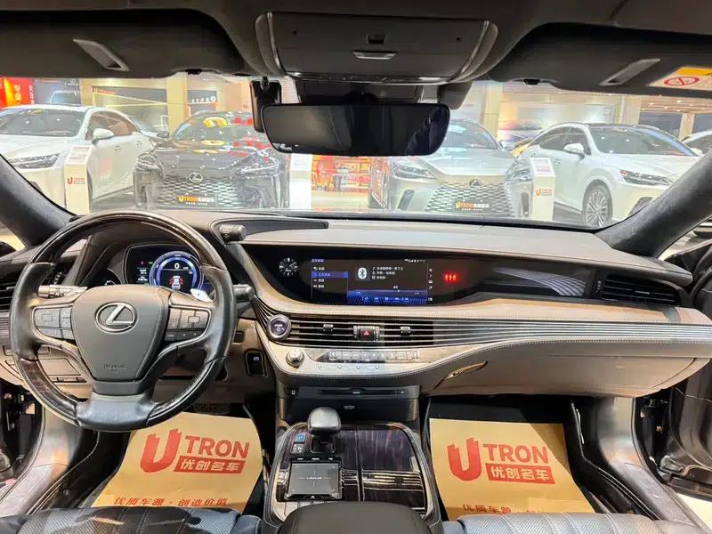 Lexus LS 2018 500h Executive Edition (China V emission standard) — миниатюра 18