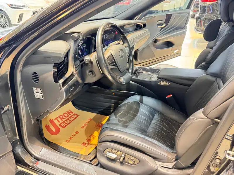 Lexus LS 2018 500h Executive Edition (China V emission standard) — миниатюра 19