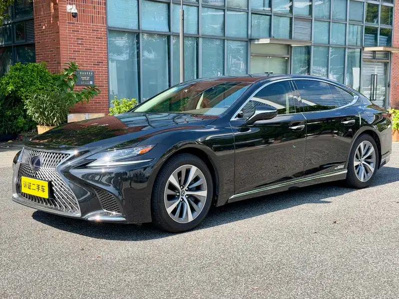 Lexus LS 2020 500h Premium Edition (China VI Emission Standard) — миниатюра 1