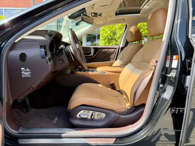 Lexus LS 2020 500h Premium Edition (China VI Emission Standard) — миниатюра 17