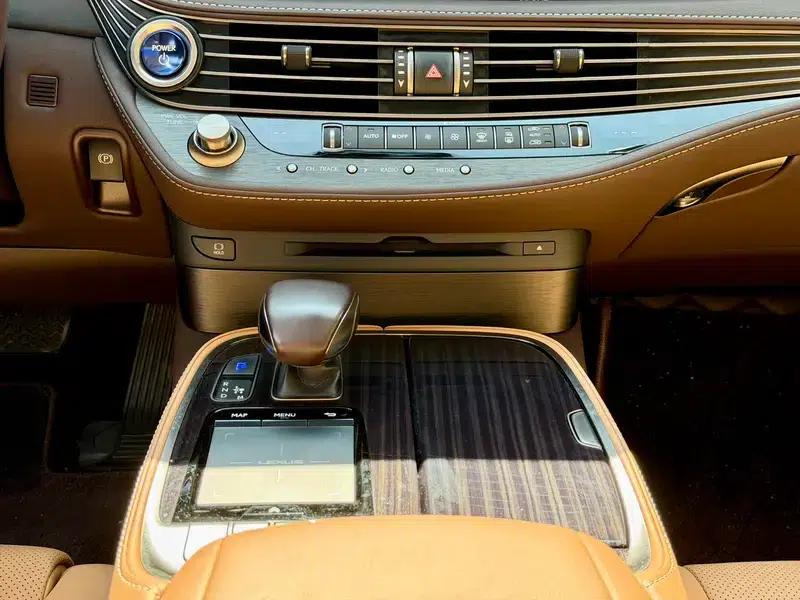 Lexus LS 2020 500h Premium Edition (China VI Emission Standard) — миниатюра 10