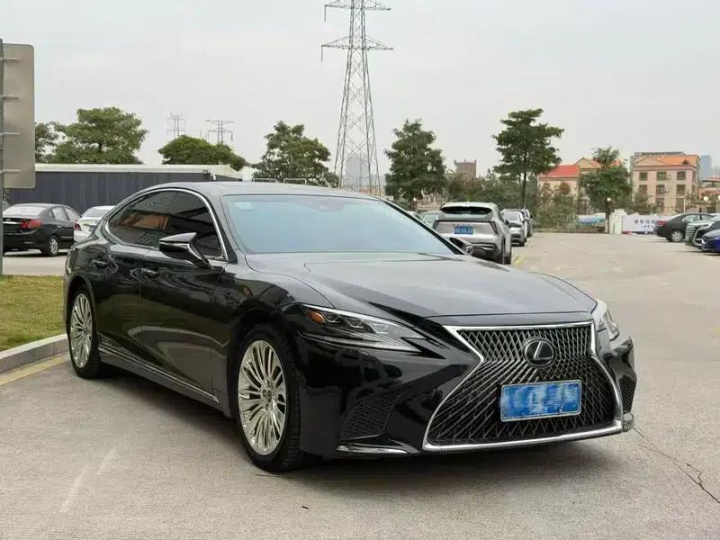 Lexus LS 2018 500h Executive Edition (China VI Emission Standard) — миниатюра 3