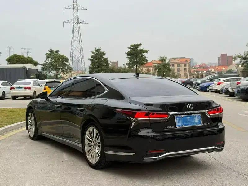 Lexus LS 2018 500h Executive Edition (China VI Emission Standard) — миниатюра 4