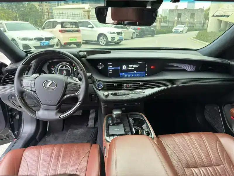 Lexus LS 2018 500h Executive Edition (China VI Emission Standard) — миниатюра 7