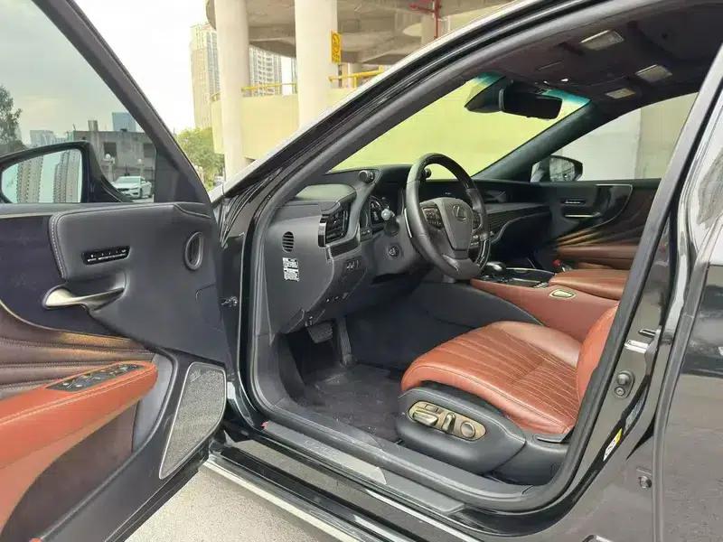Lexus LS 2018 500h Executive Edition (China VI Emission Standard) — миниатюра 8