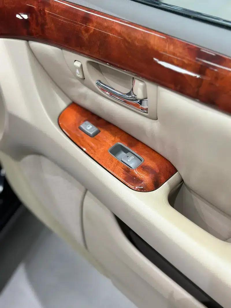 2002 Lexus LS 4.3L (Parallel Import) — миниатюра 11