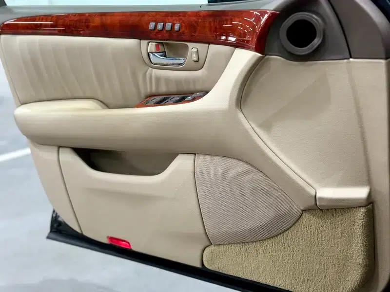 2002 Lexus LS 4.3L (Parallel Import) — миниатюра 12