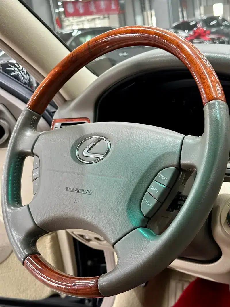 2002 Lexus LS 4.3L (Parallel Import) — миниатюра 14