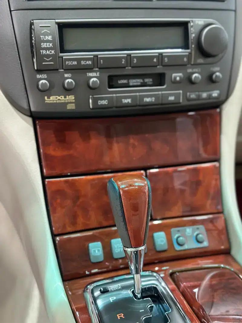 2002 Lexus LS 4.3L (Parallel Import) — миниатюра 19