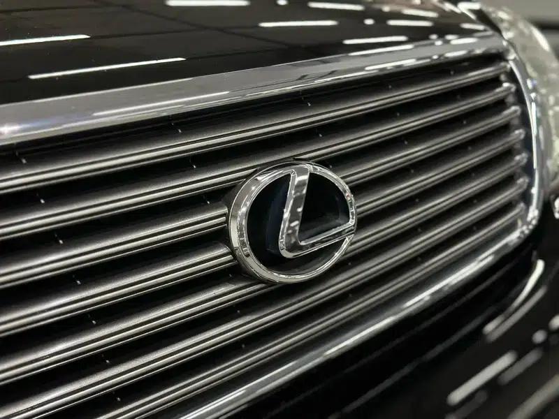 2002 Lexus LS 4.3L (Parallel Import) — миниатюра 9