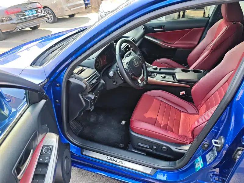 Lexus IS 2017 300 F SPORT Edition — миниатюра 9