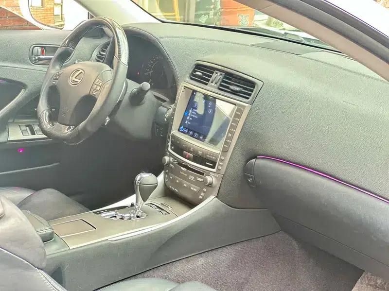 Lexus IS 2009 300C — миниатюра 11