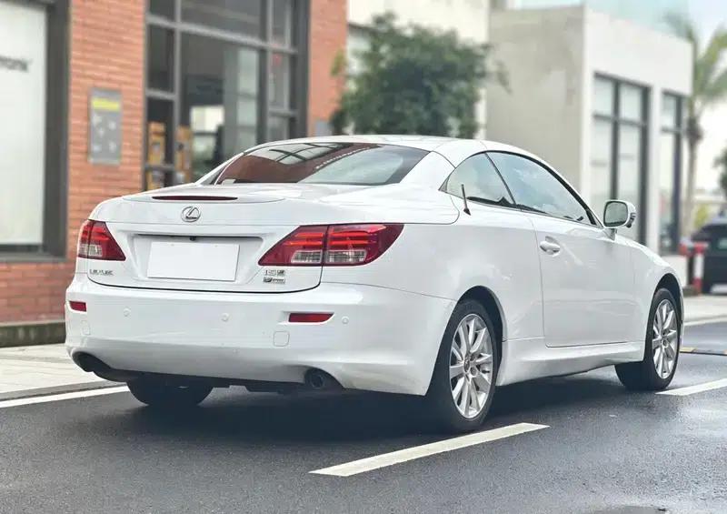 Lexus IS 2009 300C — миниатюра 6