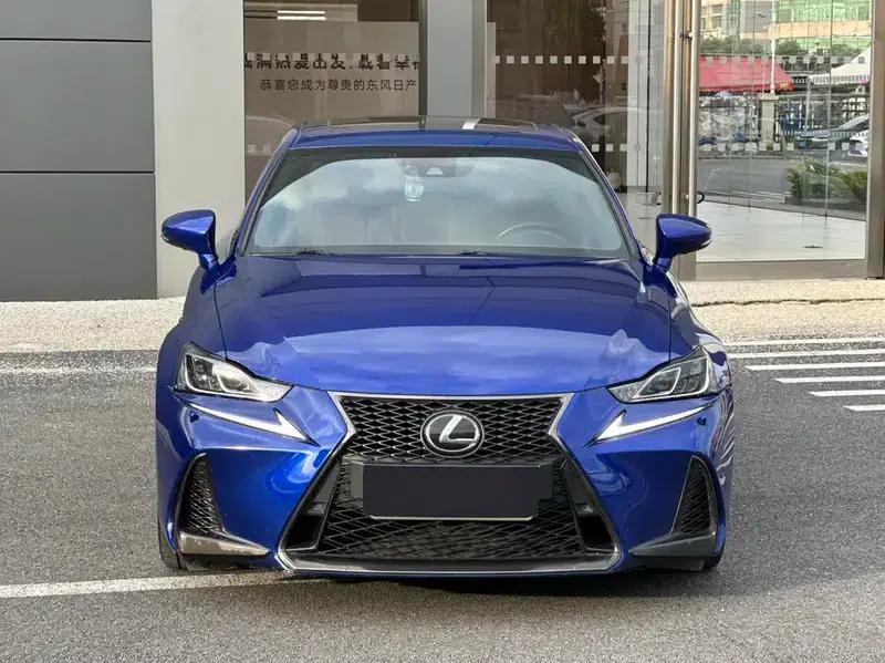 Lexus IS 2017 300 F SPORT Edition — миниатюра 2