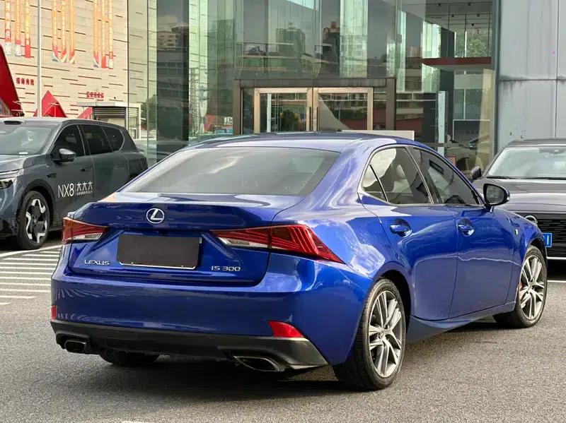 Lexus IS 2017 300 F SPORT Edition — миниатюра 5