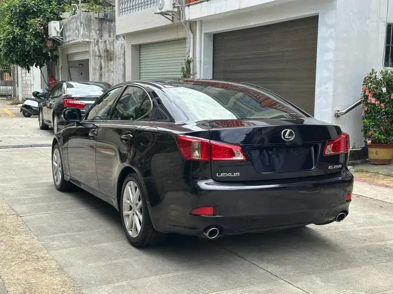Lexus IS 2011 250 Sport Edition — миниатюра 4