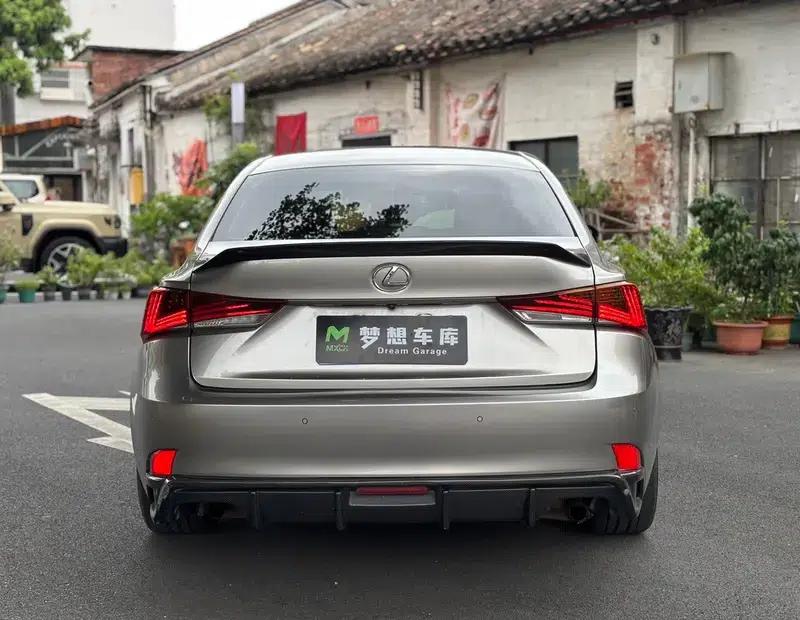 Lexus IS 2017 300 F SPORT Edition — миниатюра 5