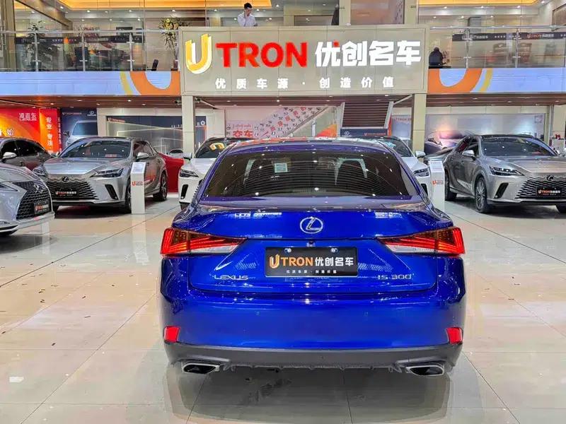 Lexus IS 2017 300 F SPORT Edition — миниатюра 4